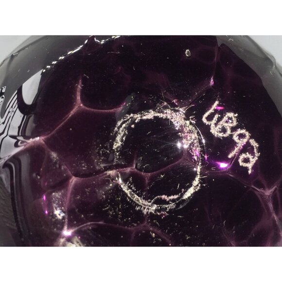 Vtg 1990's Hand Blown Amethyst Studio Art Glass Bulbous Vase Honey Comb Pattern - Picture 5 of 9